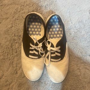 Time and Tru Lace up sneakers